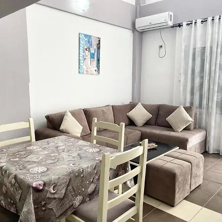 Sweet Dreams Duplex 1 *